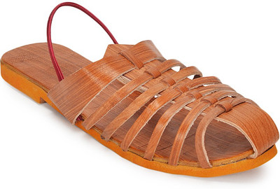 62% OFF on Paduki Ethnic Flats