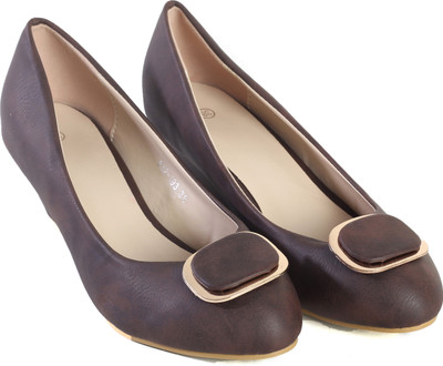 51% OFF on Pinza Brown Wedges