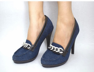 60% OFF on Azores Heels 60% OFF on Azores Heels