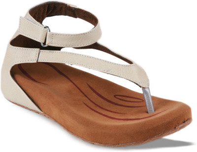 Studio 9 Comfy Silsila Flats