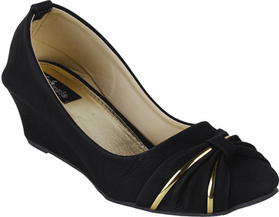 67% OFF on Dual Apple 1571-1b Girls Sandals