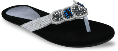 Studio 9 Embroidered V Shape Flats