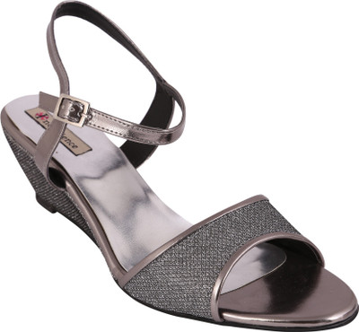 55% OFF on Indulgence Glamourous Ethnic Wedges
