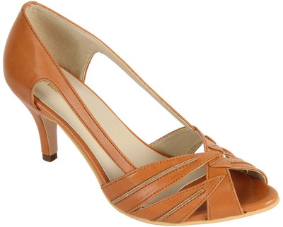 37% OFF on Charu- Diva Design Studio Heels