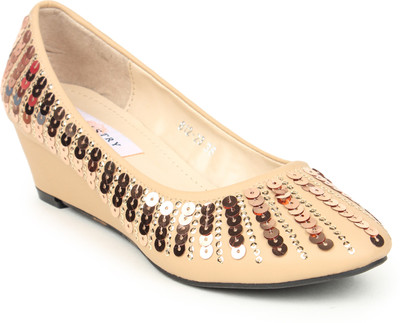 47% OFF on Stylistry Wedges