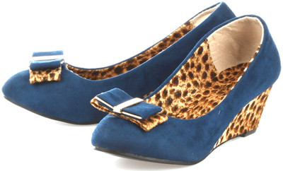 31% OFF on Vero Couture Leather Wedges