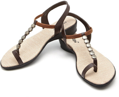 34% OFF on Cocoon Dark Brown Strappy Toe-Ring Flats