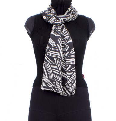 39% OFF on Trendif Floral Print Silk Women's Scarf 39% OFF on Trendif Floral Print Silk Women's Scarf