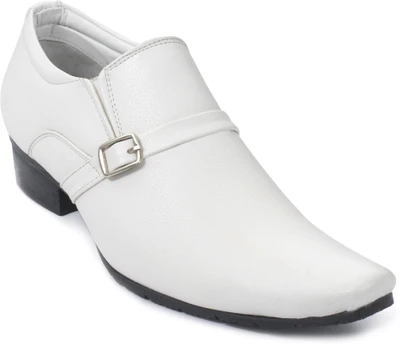 60% OFF on Footrest 7266moc Slip On Shoes
