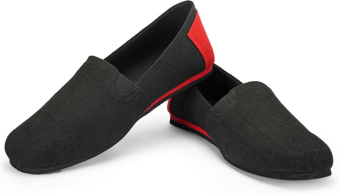 33% OFF on Funk Gard Black with Red Counter Canvas Shoes 33% OFF on Funk Gard Black with Red Counter Canvas Shoes