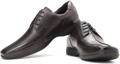 40% OFF on Kenneth Cole Reaction Bunch Line Lace Up Shoes