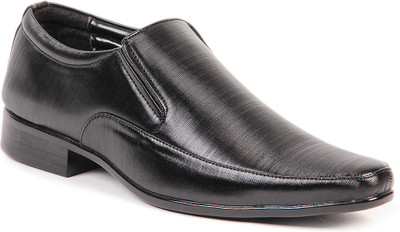 58% OFF on D Vogue London D 1501 Slip On Shoes 58% OFF on D Vogue London D 1501 Slip On Shoes