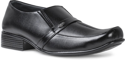 10% OFF on Action Shoes DC-14312 Slip On Shoes