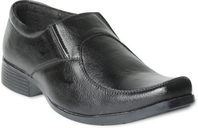 61% OFF on Donner Black Slip On Shoes 61% OFF on Donner Black Slip On Shoes