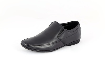52% OFF on Tycoon Leather Slip On