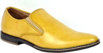 60% OFF on Footlodge Simple and Good Looking Corporate Casuals 60% OFF on Footlodge Simple and Good Looking Corporate Casuals