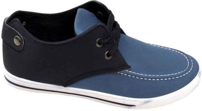 20% OFF on StyleToss Blue and Black Chukka Sneakers