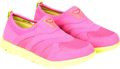 60% OFF on Steppings Sportz Walking Shoes