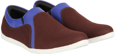 50% OFF on Tug Rock BG125_BRN-BLU Casual Shoes