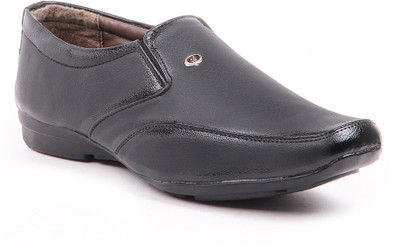 50% OFF on Foot n Style FS304 Slip On Shoes