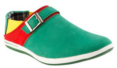 68% OFF on Wave Walk Classic Casuals