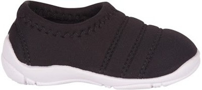 54% OFF on Green Finger Desta Sneakers