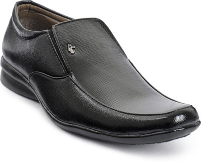 60% OFF on Footrest 5058moc Slip On Shoes