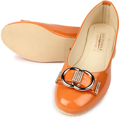 74% OFF on Anupamaa Peach Buckle Bellies