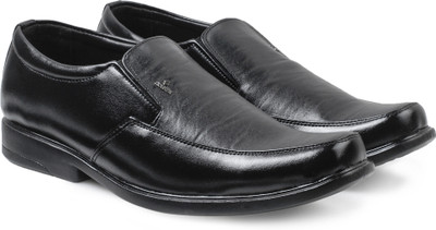 10% OFF on Action Shoes AC-65 Slip On Shoes