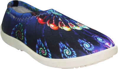 30% OFF on Histeria Kadeblwo3153 Casual Shoes