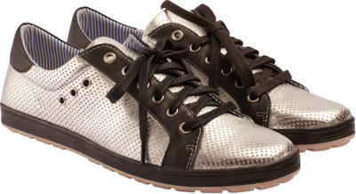 30% OFF on VAPH Jesse Sneakers