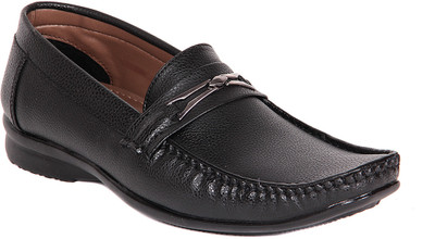 68% OFF on Kohinoor Thunder Black Loafers
