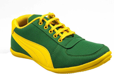 65% OFF on Alligators Green Casuals