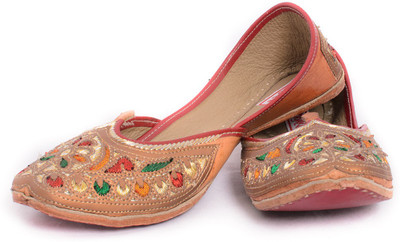 21% OFF on Mojari 8884 Mojaris