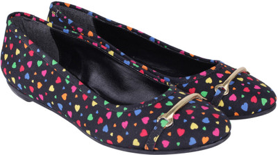 50% OFF on Paduka Black, Red Bellies