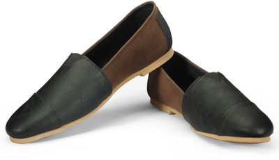 33% OFF on Funk Zoug Black Leather Look with Brown Suede Casuals