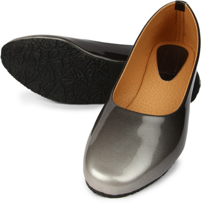 64% OFF on Anupamaa Grey Black Bellies