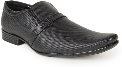 2% OFF on Foot n Style FS109 Slip On Shoes