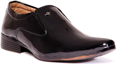 50% OFF on Foot n Style Fs207 Slip On Shoes