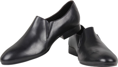 16% OFF on Zeta Plain Charm Slip On Shoes