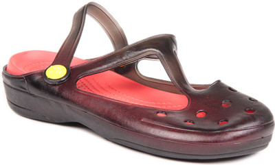 25% OFF on Do Bhai Plane Clogs 25% OFF on Do Bhai Plane Clogs