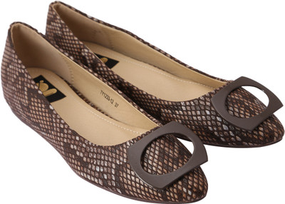Gossip Brown Textured Closed Toe Bellies Gossip Brown Textured Closed Toe Bellies