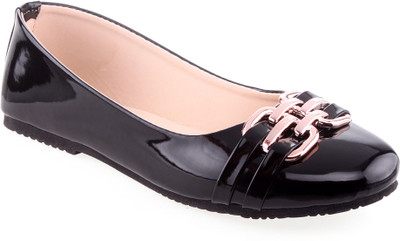 54% OFF on Aashka Ladder Bellies 54% OFF on Aashka Ladder Bellies