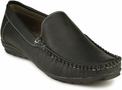 60% OFF on Mactree R610 Loafers