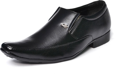 72% OFF on Aadolf 37 Slip On