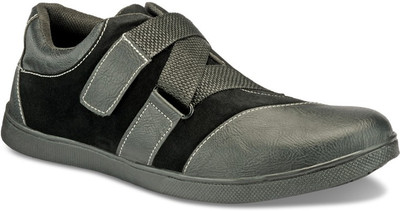 20% OFF on Yepme Men - Black Casual Shoes 20% OFF on Yepme Men - Black Casual Shoes