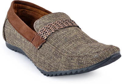 50% OFF on Foot n Style FS359 Casual Shoes