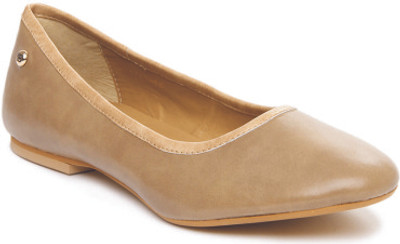 50% OFF on La Briza Janish Bellies