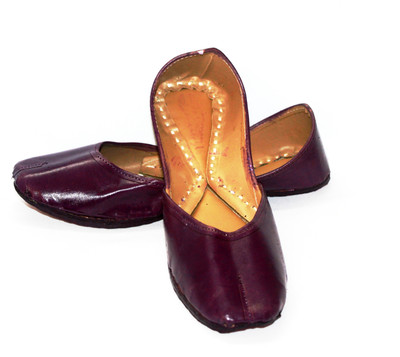Jodhpuri's Purple Jutis