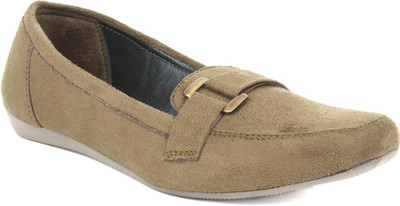 11% OFF on Anaya Stylish And Elegant An 16 Camel Loafers